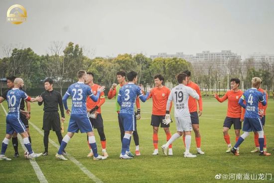 战报08:30 墨西哥美洲队 0-0（120分钟3-0）塔格雷斯 两回合4-1夺冠西甲-皇马4-1黄潜暂升榜首 迪亚斯贝林厄姆破门西甲第17轮，皇马主场迎战比利亚雷亚尔。